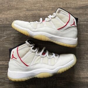 Jordan 11 retro platinum tint 7 8.5